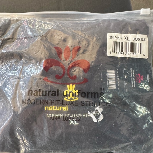 Natural Uniforms Black Luxe Stretch Top - Picture 1 of 2